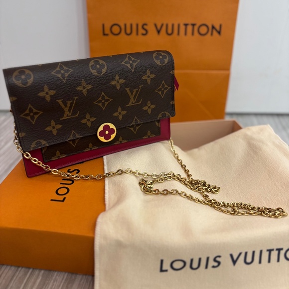 Flore Chain Wallet Louis Vitton - Picture 1 of 5